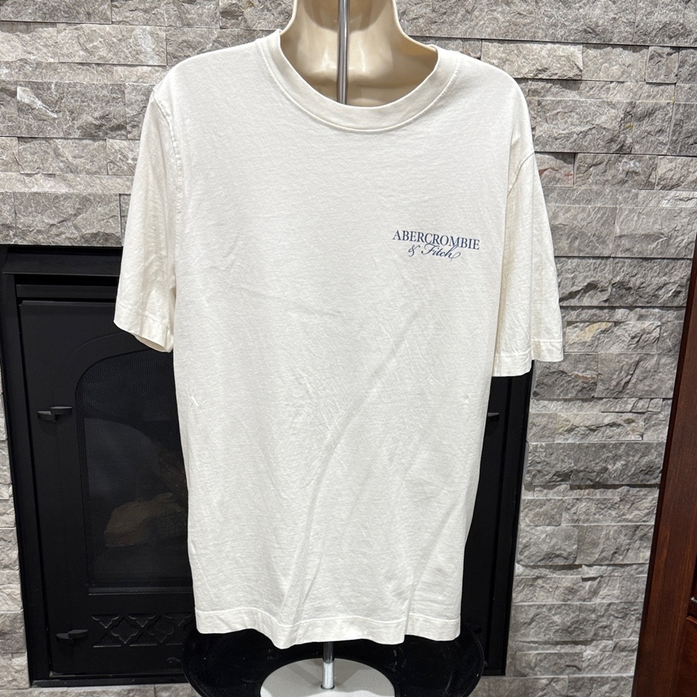 Abercrombie & Fitch Men’s Off-White Chest Logo Short Sleeve Tee